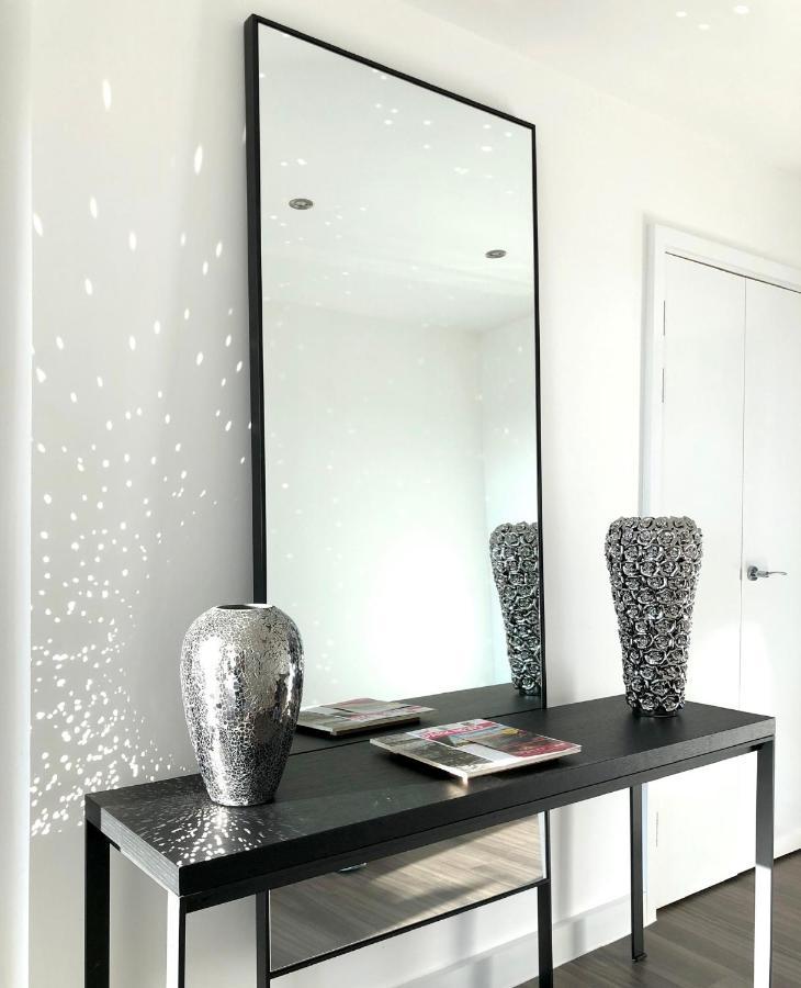 Panoramic Park And City Penthouses Retreat * London